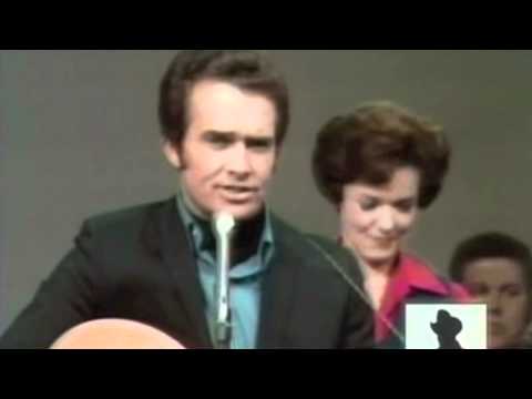 1970 LIVE VIDEO - MERLE HAGGARD & THE STRANGERS - The Fightin' Side Of Me