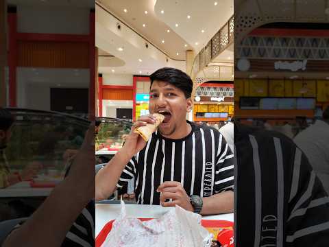 KFC Vs STREET ROLL 🌯 কোনটা ভালো খেতে ? 🤤 #shorts #vlog