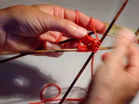 Maschen anschlagen mit dem Nadelspiel ohne Verdrehen - Strick-Video