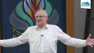 הרב משה ליכטנשטיין | שיעורי מוצאי שבת | הדלקת נרות במוצ"ש חנוכה למי שהתארח מחוץ לביתו בשבת (ישיבת הר עציון) - התמונה מוצגת ישירות מתוך אתר האינטרנט יוטיוב. זכויות היוצרים בתמונה שייכות ליוצרה. קישור קרדיט למקור התוכן נמצא בתוך דף הסרטון