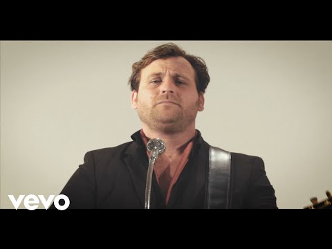 Hans Hannemann - I Just Can't Stand Her Trying To Be Free