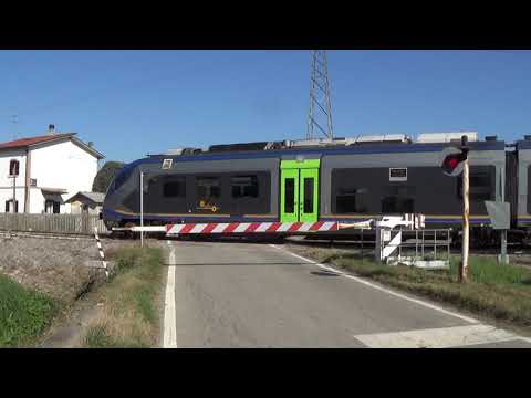 Passaggio a livello di via Cavatorta - Cotignola (RA) / Level Crossing / železniční přejezd / 道口