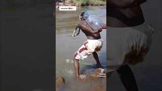 Download lagu Crazy Man Snorkeling My Original Laughing by Gianluca Marino #funny #laugh #risas #comedy #swimming mp3