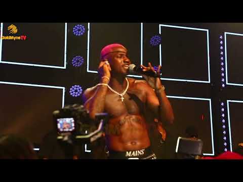 RUGER HITS THE STAGE WITH TRACE LIVE SESSION, HAD ELECTRIC PERFORMANCE