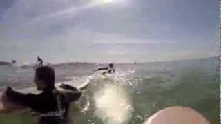 preview picture of video 'Escuela surf - The Camp Doniños- iniciacion en playa Doniños'