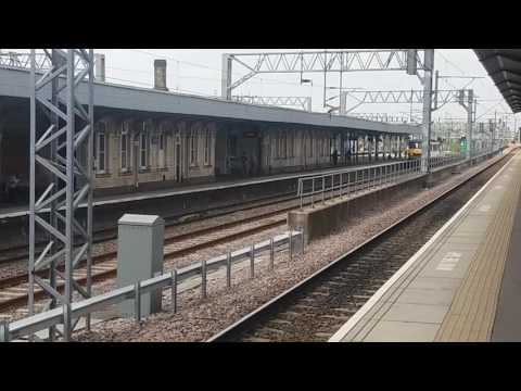 90048 passes nuneaton on 4L97 TRAFFORD PARK F.L.T. to FELIXSTOWE NORTH F.L.T.
