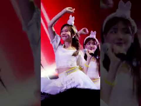 [Fancam] 220508 Noey BNK48 - First Rabbit  @  Cat Expo 8