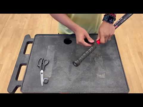 How to grip a squash racket