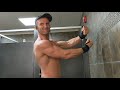 Planet fitness posing/flexing bodybuilding men's physique