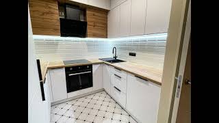 Современная угловая белая кухня с подсветкой Проект 45 фото 7