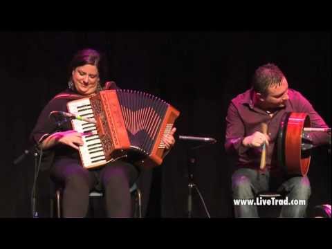 Traditional Irish Music from LiveTrad.com: Cherish the Ladies Clip 2