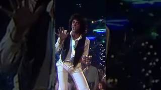 Patrick Hernandez - Born To Be Alive (1979) #70s #music #oldsong #musica #oldisgold #70smusic #disco