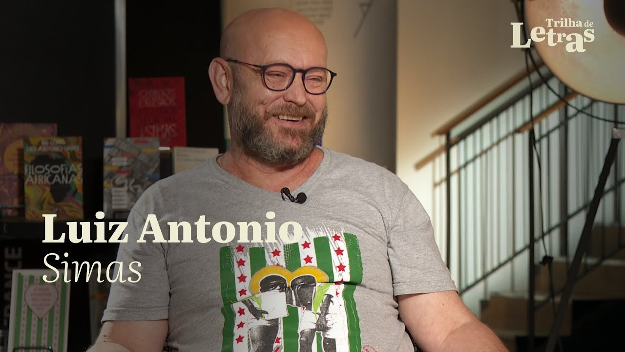 Historiador Luiz Antônio Simas é o convidado do Trilha de Letras