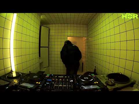 Earful of Wax - Low End Activist | HÖR - Mar 10 / 2022