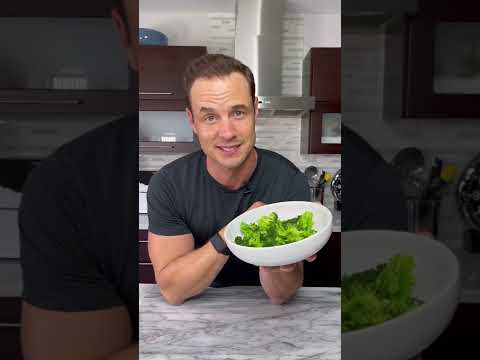 Perfect steamed veggies in the microwave? #foodhacks #cookingtechnique #easyrecipe