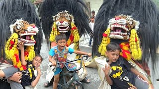 Download lagu Ngakak Lucu Banget !! Pengejek ketangkap Barongan Ngamuk SATRIA NARASHIMA live Dluwangan mp3