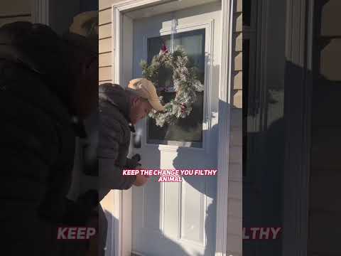 Home Alone remake 🎬 #homealone #christmas #christmasmovies #comedy #funny #pizza #xmas #laugh