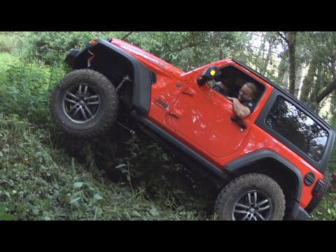 Jeep Wrangler Rubicon JL 2,5" lift 35" tires offroad / HUS  Pau Pau ab