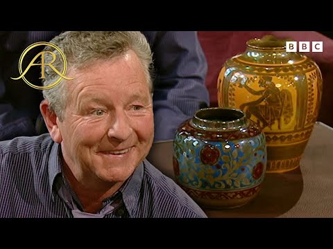 Owner Delighted As Pilkington Lancastrian Pottery Reveals Four Figure Values | Antiques Roadshow UK