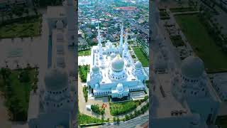 Download lagu MEGAHNYA Masjid Raya Sheikh Zayed Solo #masjidsheikhzayedsolo #short #shorts mp3