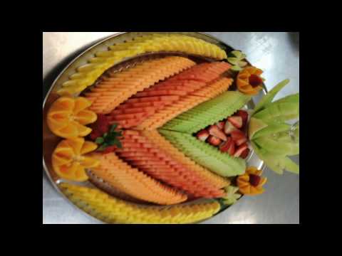 Melon peeling, slicing and how to fan slices for display1