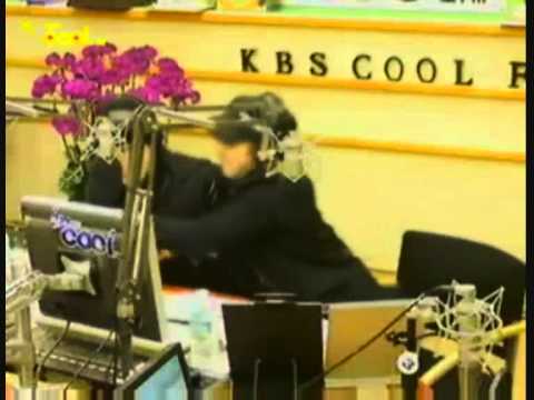 kiss the radio cute cut