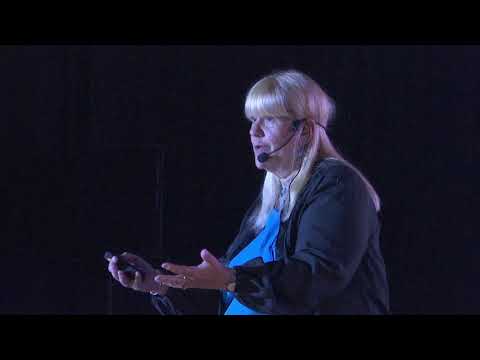 The Blessings of Giving and Receiving | Susan Walker | TEDxKenyalang