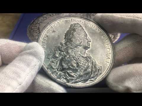 Fredrik I - Grundstenen till flyglarna på Stockholms slott nedlagda 1734 - RRR - av Hedlinger