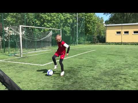 NettBall - Amazing Soccer Skills - 10 Years Old Dawid Nettmann