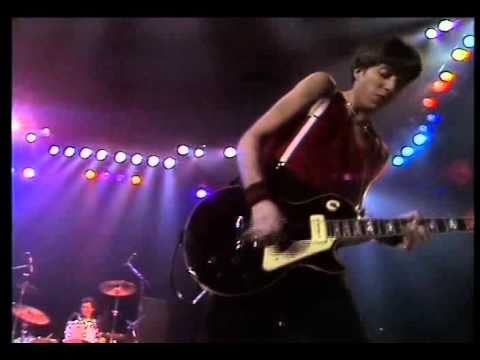 Joan Jett and the Blackhearts 02. Wooly Bully [LIVE 1982]