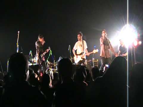 Sevenpunch: No Quiero Ningun Elmo Saltando Por La Borda