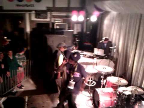 Kamikazi  live at Rapmania 2010