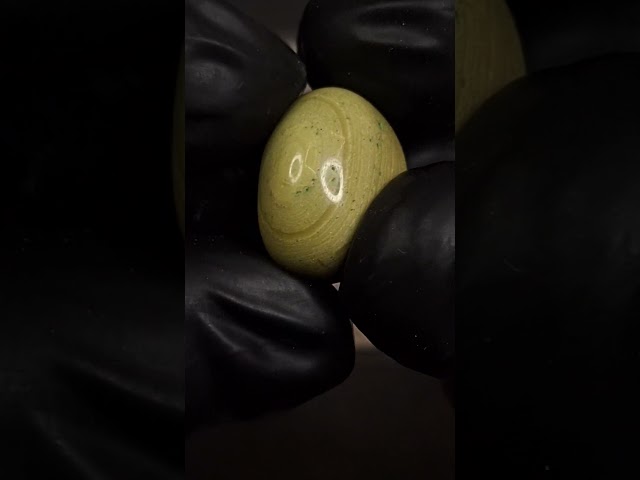 حجر عقيق طبيعي تداخل الاوان جميل مفحوص بشهادة مختب...