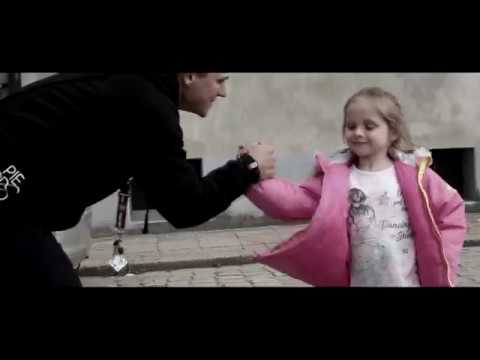 AMBITNY DZIECIAK - Z miejsca tu gdzie mieszkam Feat GALIK prod. HQH