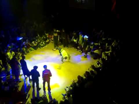 back to the streets dresden 2009 final battle HOCHEN (BEL) vs RUFF NECK ATTACK (UKR)