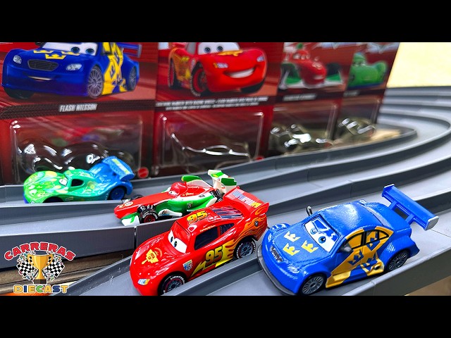 Vídeo relacionado con Mattel Disney Cars 2026 - Coche de carreras sueco fundido a escala 1:55 Flash Nilsson