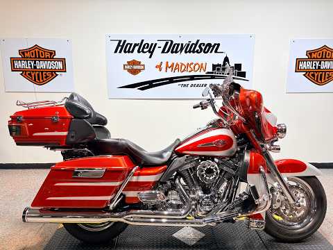2008 Harley-Davidson® Screamin’ Eagle Ultra Classic Electra Glide Canyon Copper & Stardust Silver