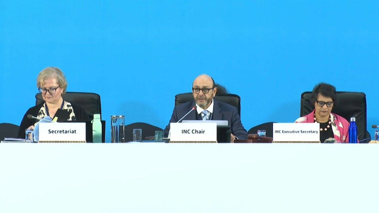 Começa negociação para tratado global contra a poluição plástica | AFP