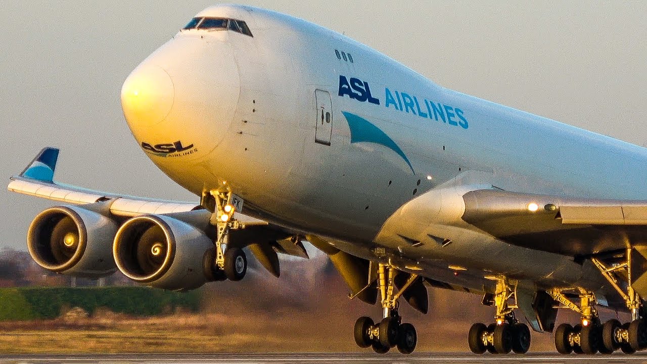 BOEING 747 DEPARTURE during SUNSET - Aeroplane Landings & Takeoffs at Liege (4K)