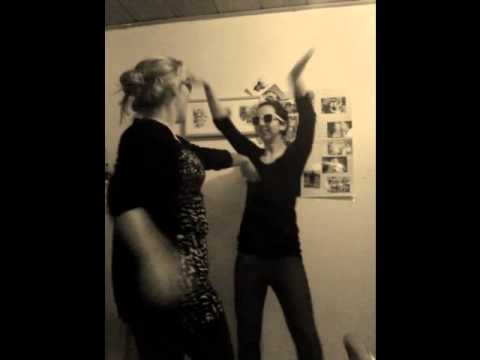 download lagu mp3 mp4 Aber Du Heit Pia, download lagu Aber Du Heit Pia gratis, unduh video klip Aber Du Heit Pia