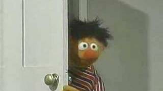 Classic Sesame Street: another one of Ernie&#39;s guessing games