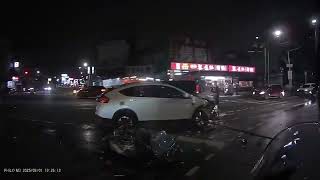 Re: [新聞] 高雄嚴重車禍「重機騎士傷重不治」！送