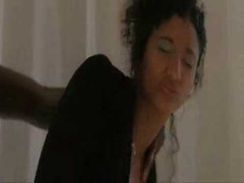 mosta man PAKA PAKA DEN BO KARA