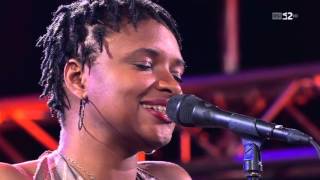 Lizz Wright & Raul Midon - Keep Holding On - Live Version