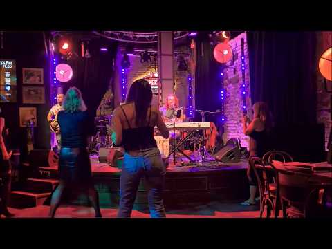 CHRIS ISAAK / H.I.M. "WICKED GAME" cover emotional performance