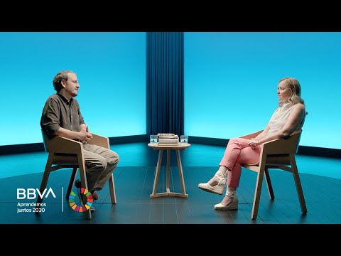 V. Completa. Por qué leer libros nos cambia la vida. Miguel Salas, doctor en Literatura y profesor