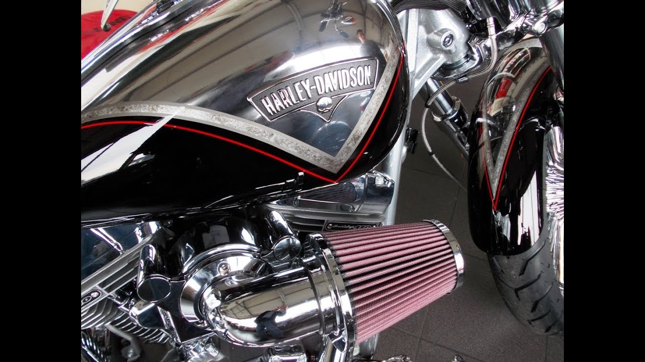 Harley-Davidson Breakout CVO started up