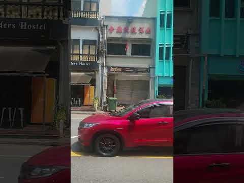 Funky Elvis Jalan Besar