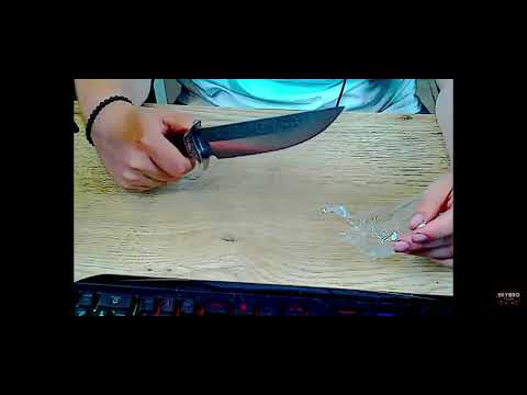 Skybro hantiert mit einem "ziemlich schweren aber  leichten Jagdmesser"