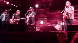 "I Shall Be Released" Jack Johnson, Eddie Veddar, & Amos Lee (Gorge Ampitheatre, WA, Aug 23/14)